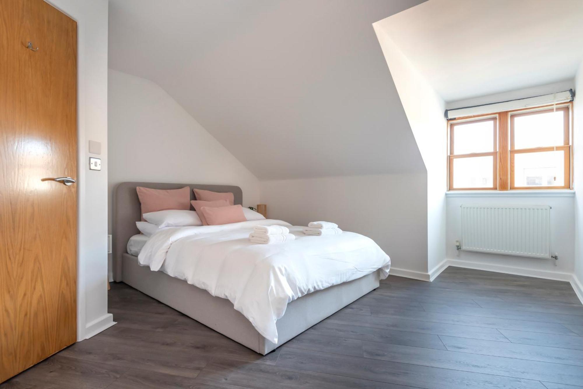 The Loft - Spacious Luxury 2 Bed 2 Bath With Free Secure Parking And Tube Close By Londen Buitenkant foto